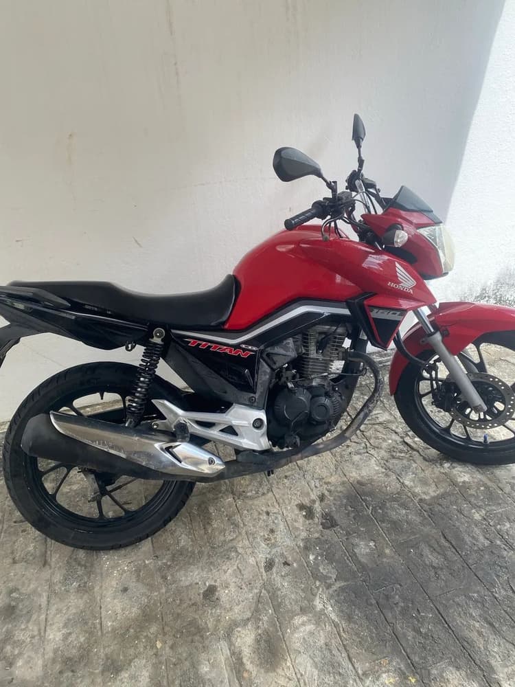 Titan 160