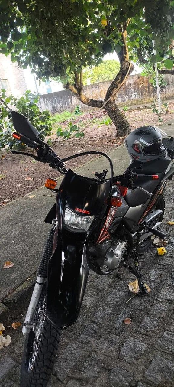 Vendo  Bros 150 ano 2011