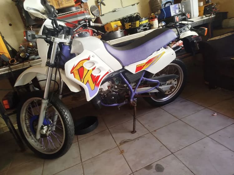 DT 200R  20k com docs em dias 
