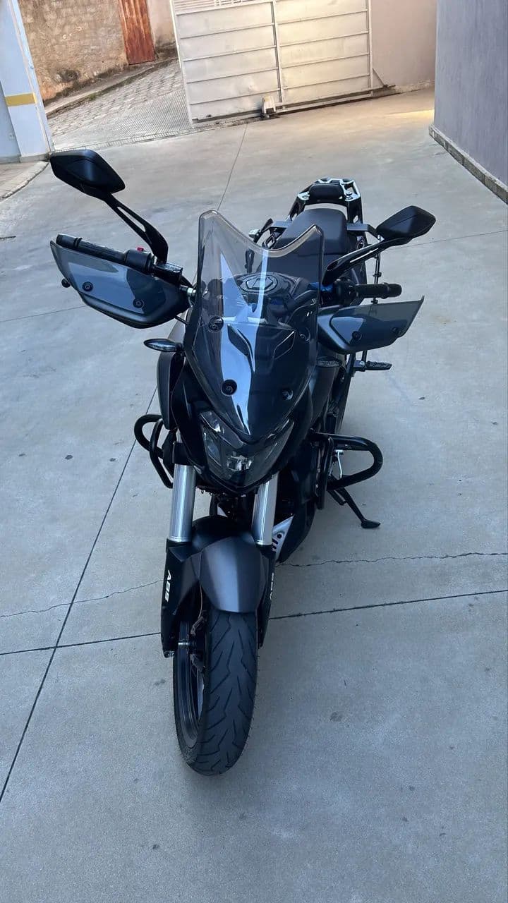 Dominar 400 2026