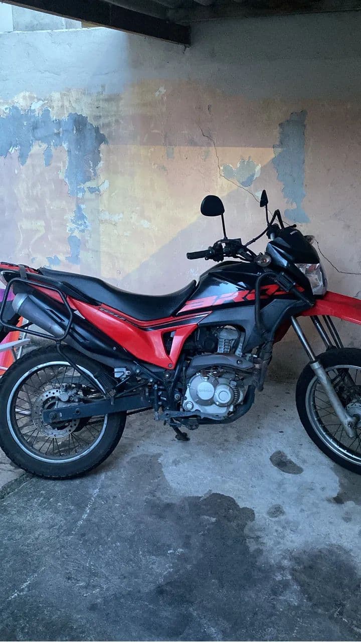 Bros 160