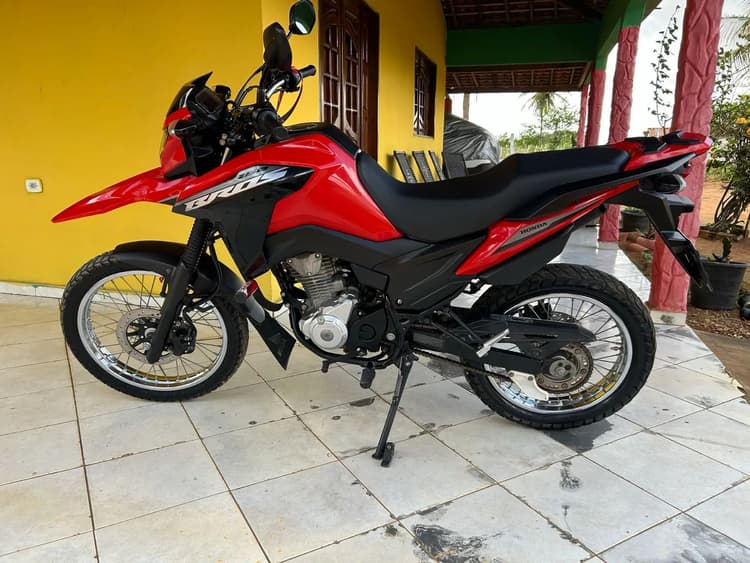 Bros 2025, moto extra