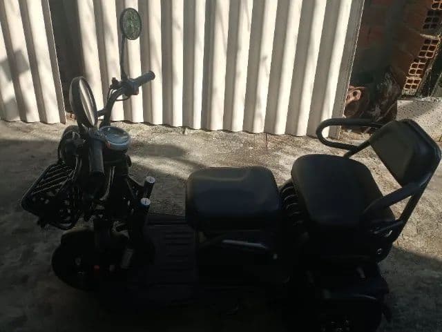 Triciclo elétrico 