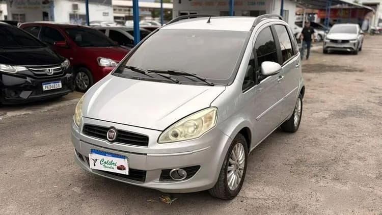 Fiat Idea Attractive 1.4 Fire Flex 8V 5P 2011