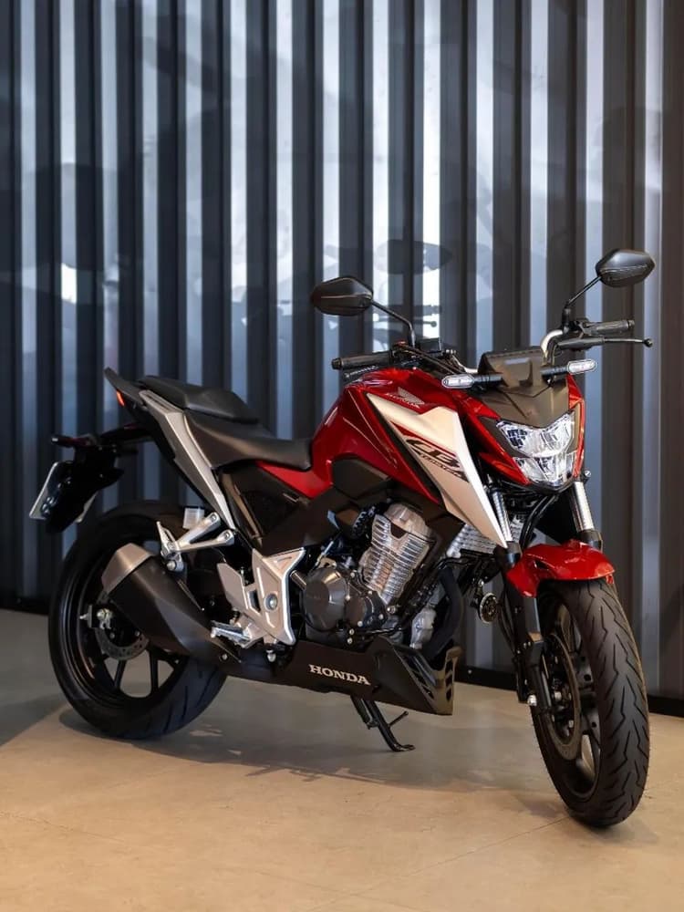 CB 300F PARA REPASSE
