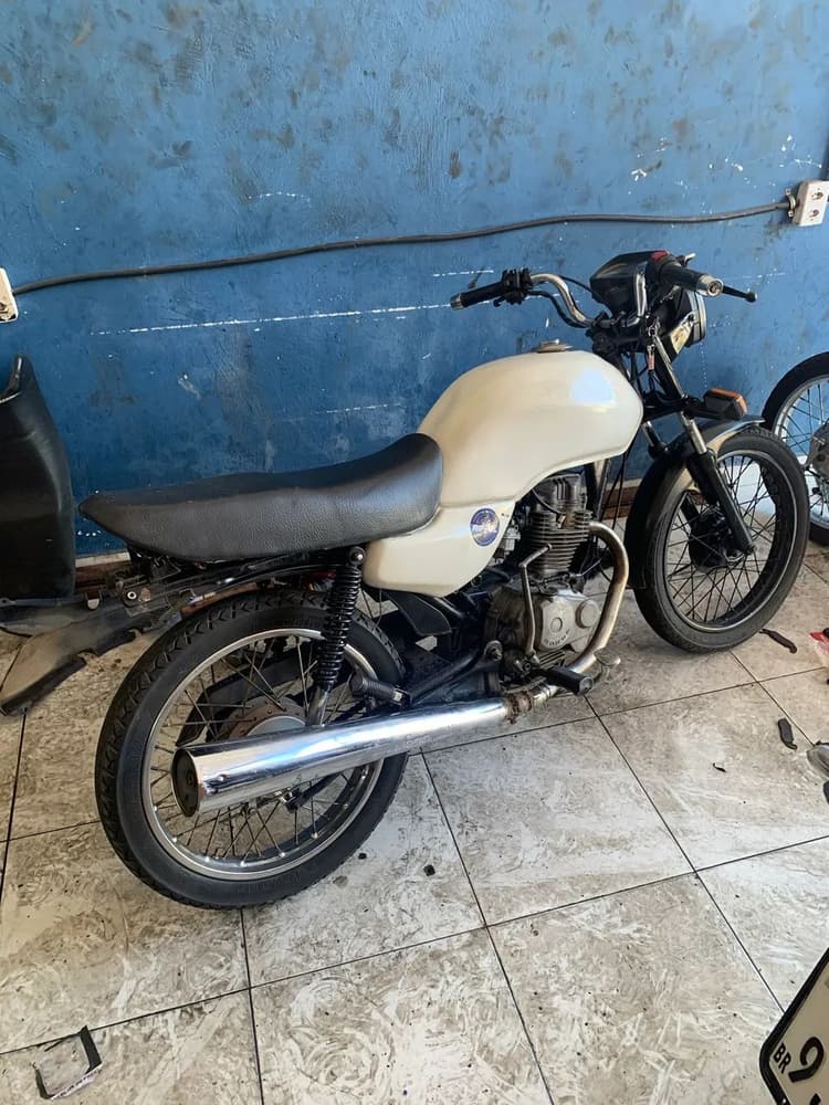 Moto em ótimo estado