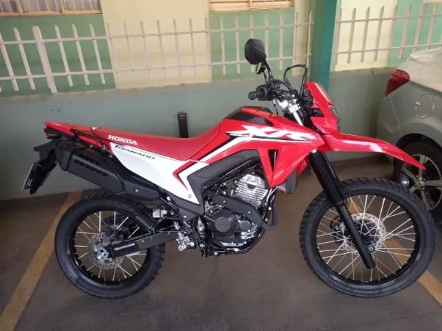 HONDA TORNADO