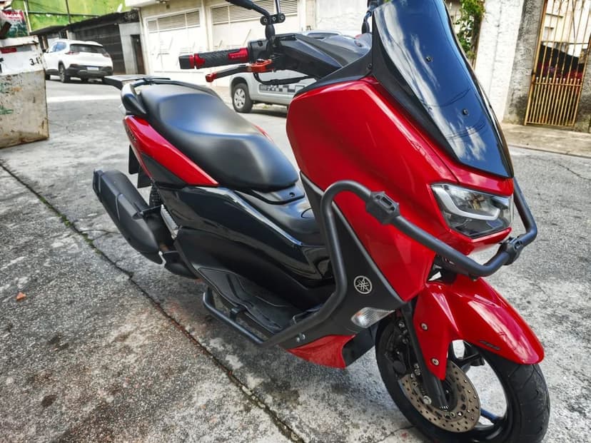 Nmax 23 impecável