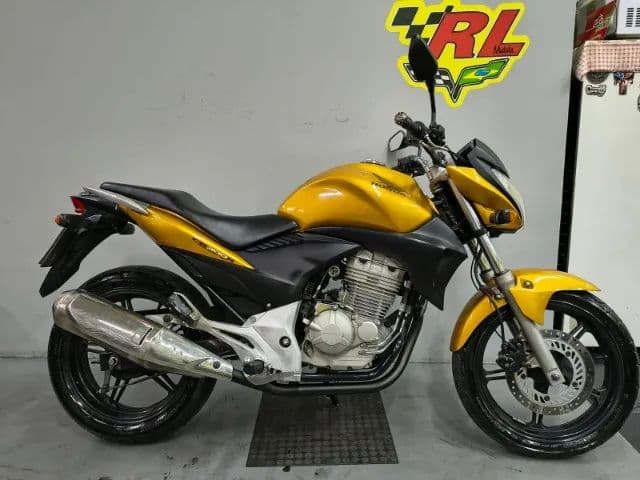 HONDA CB 300R 2010