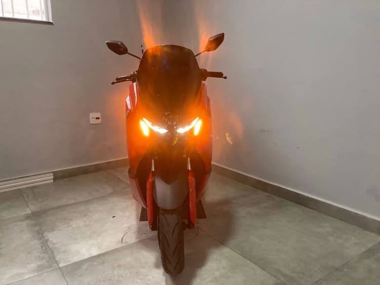 Yamaha Nmax connected 160 abs 2025