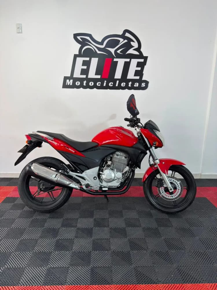 CB 300R 2010 VERMELHA 