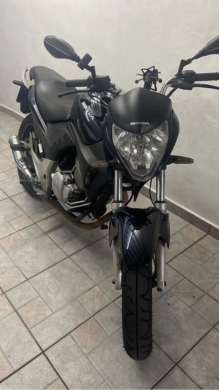 Cb 300 