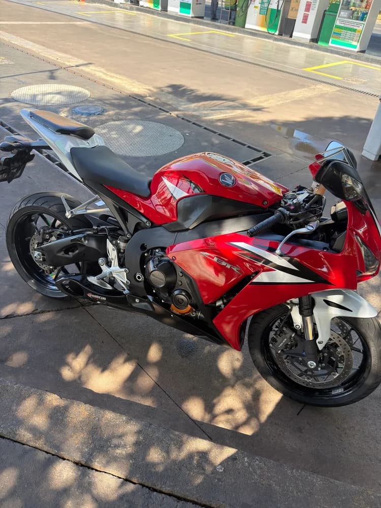 CBR 1000 RR 