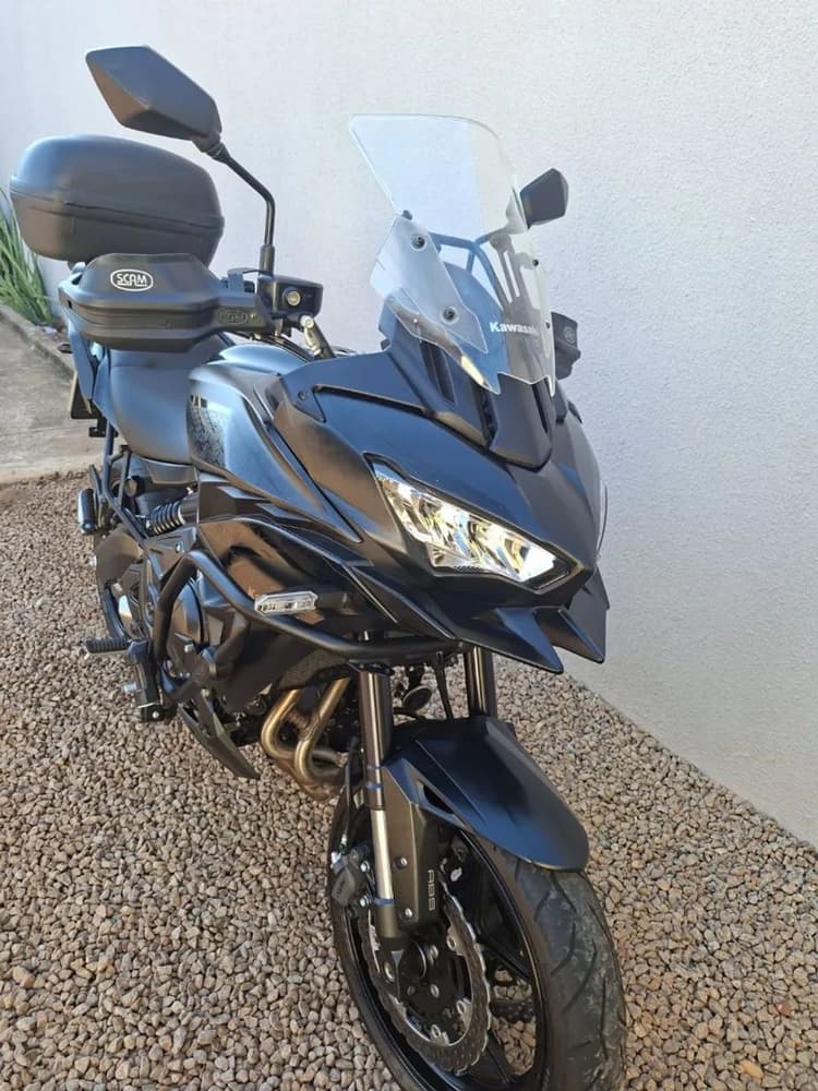 Kawasaki Versys 650 2023. Impecável 