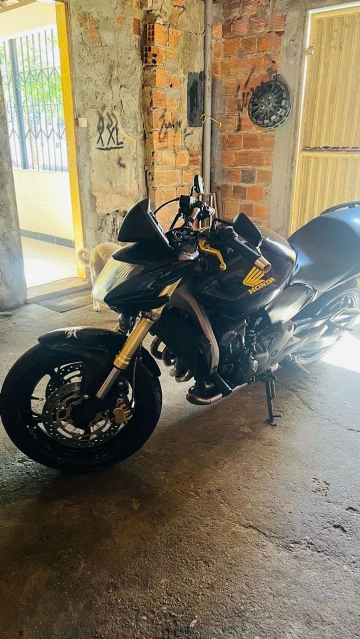 Cb hornet  600