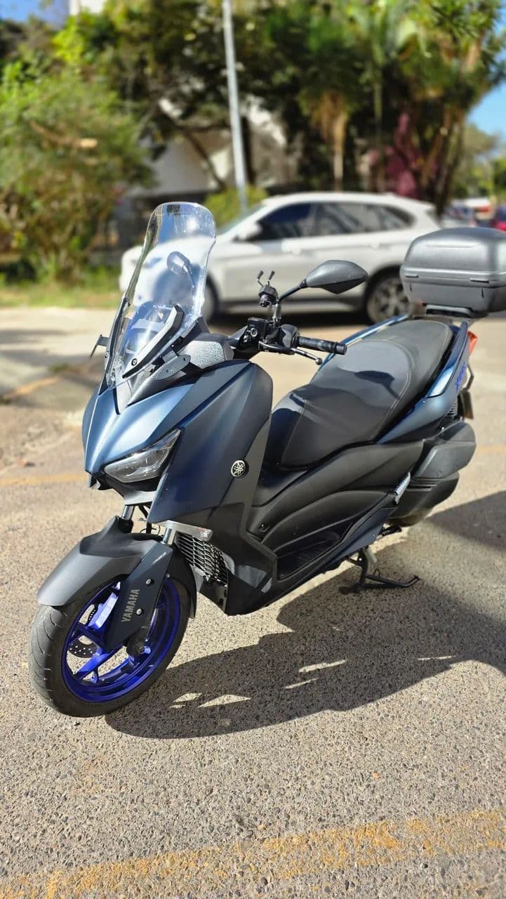 Xmax 2024 muito nova