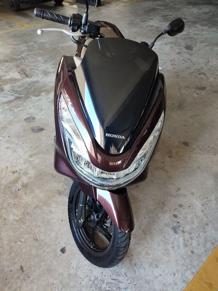 Moto PCX marrom 2018 