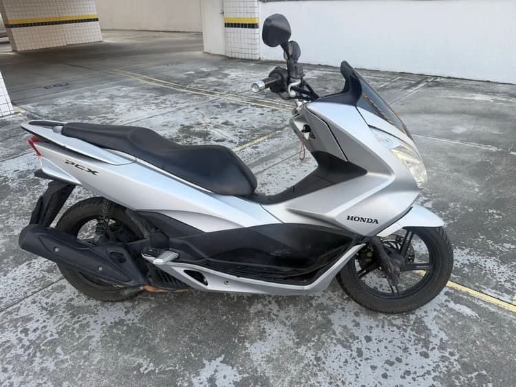 Pcx 2018 com 45.000 km 