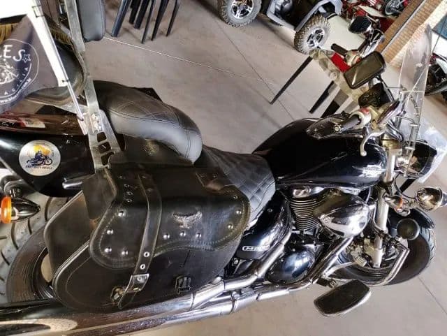 SUZUKI BOULEVARD M800
