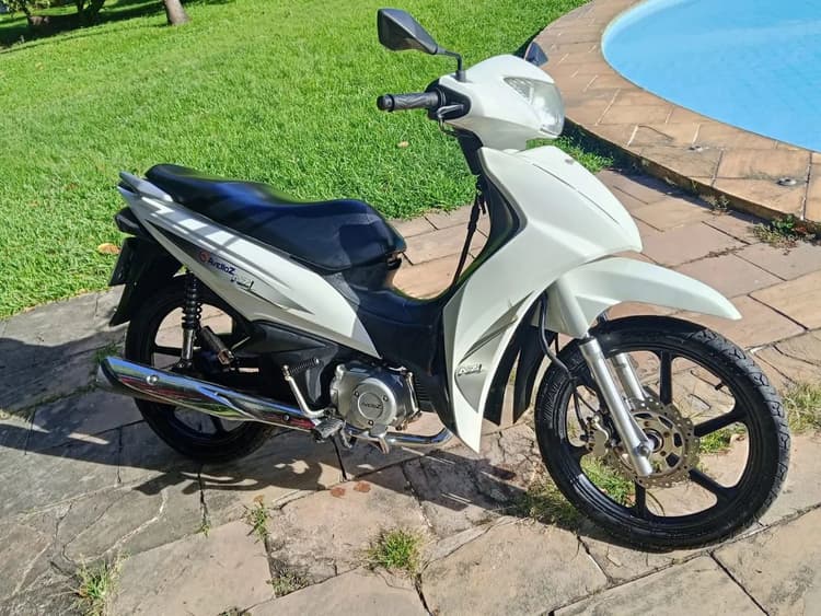 vendo avelloz em perfeito estado 