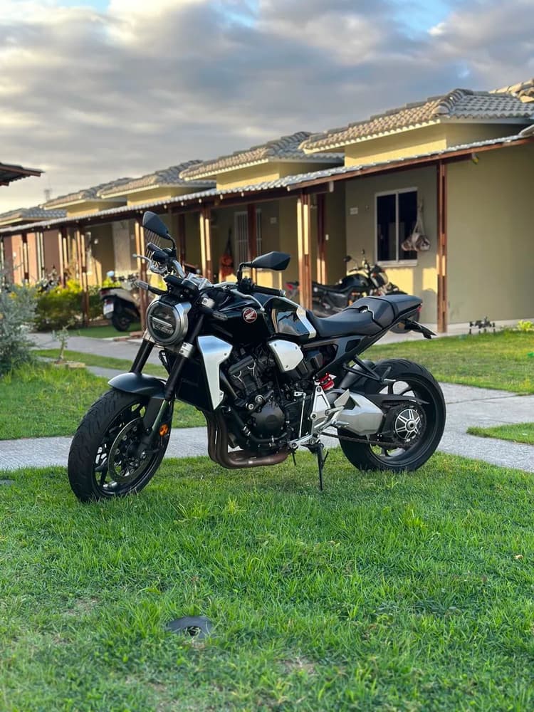 CB 1000r café 