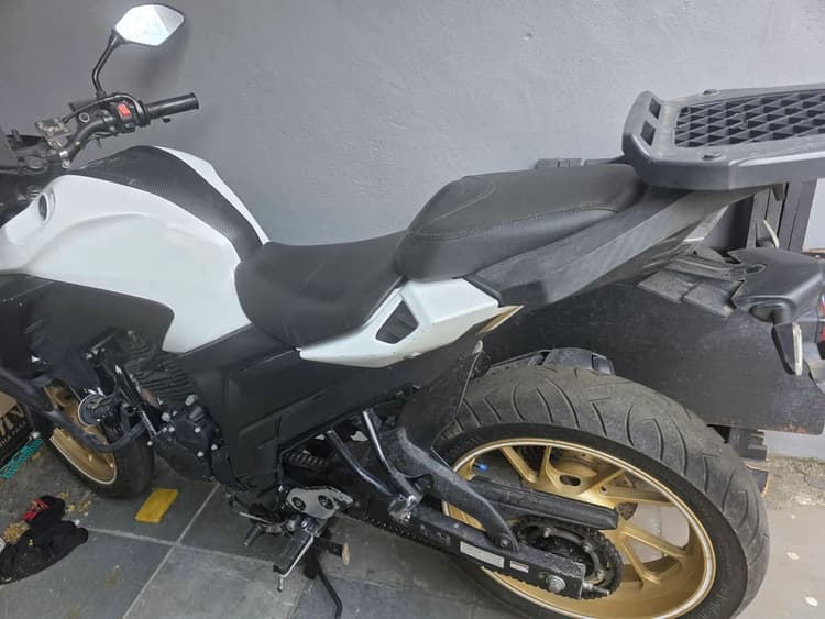Fz 25 ano 25