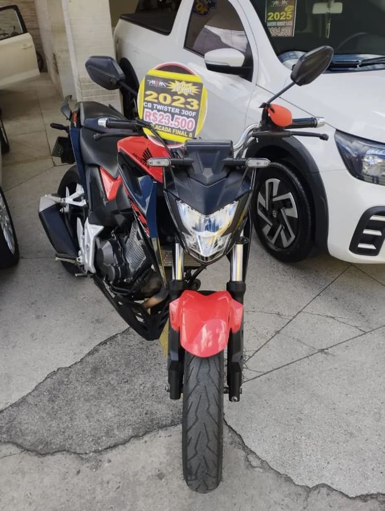 CB Twister 300 com ABS ano 2023