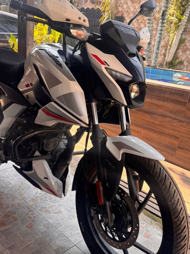 Pulsar 150 Bajaj 