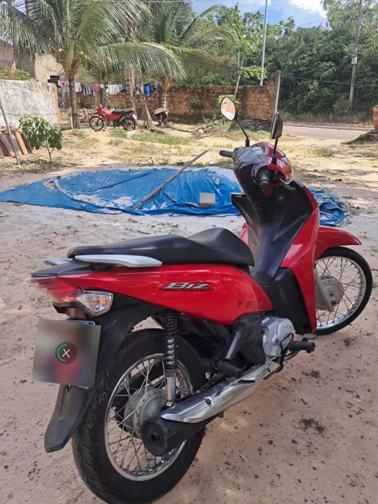 Vende-se moto 