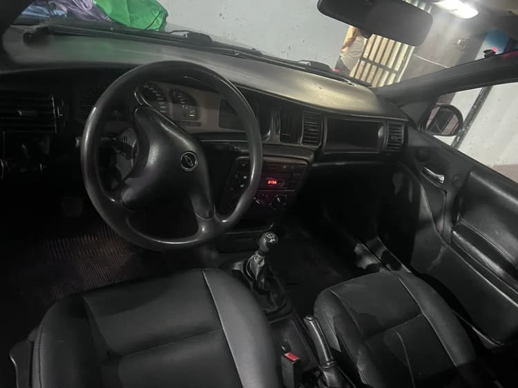Chevrolet Vectra GL 2.2 / 2.0 MPFI 2000
