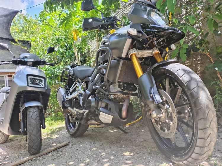 Vstrom1000 a