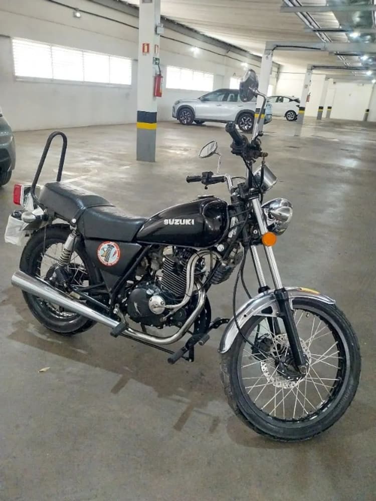 Suzuki Intruder 