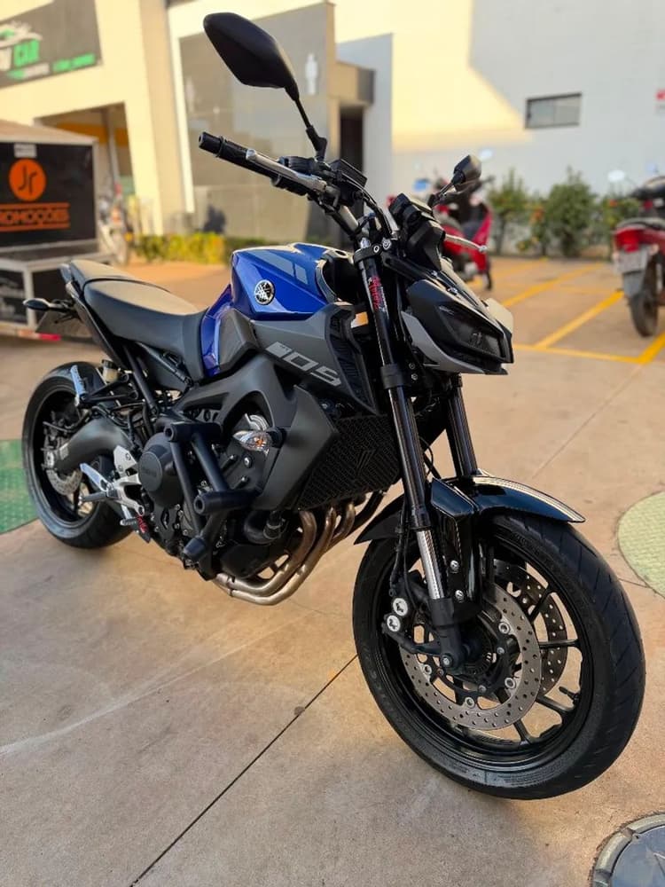 MT09