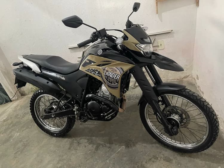 XTZ LANDER 250c