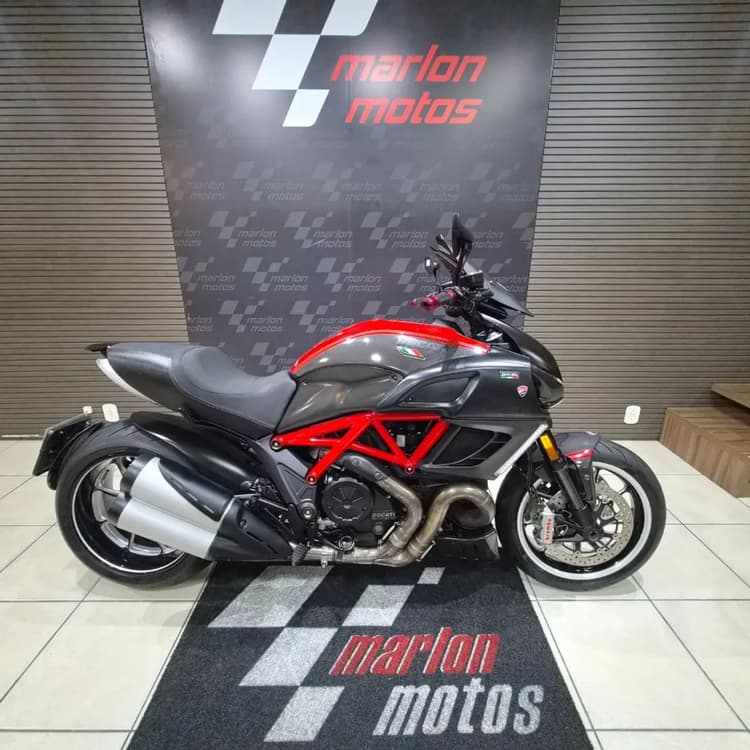 DIAVEL 1198 Carbon