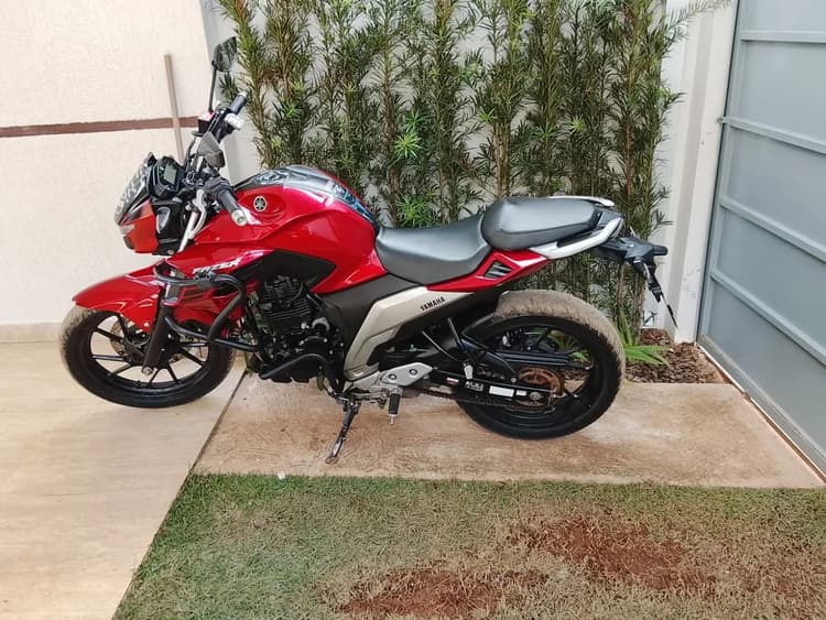 FAZER 250