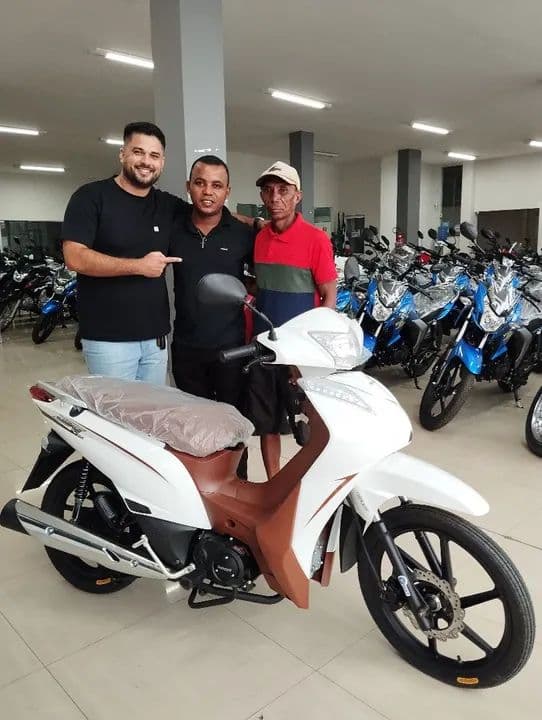 MOTO COM ZERO DE ENTRADA