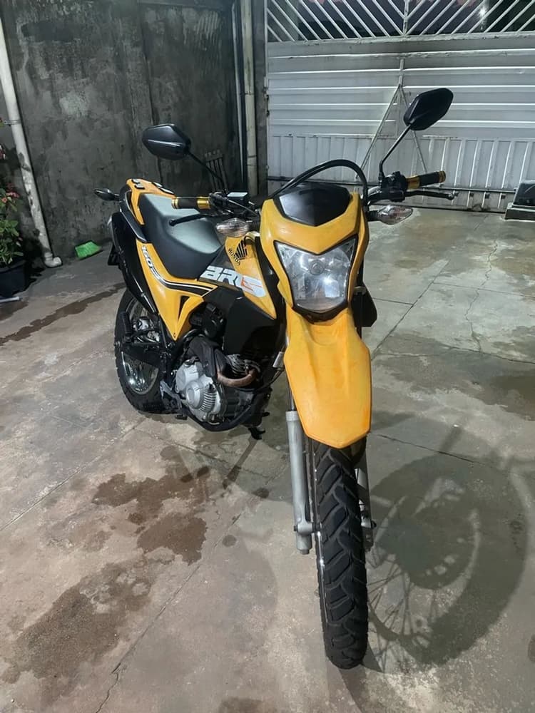 Bros 2019