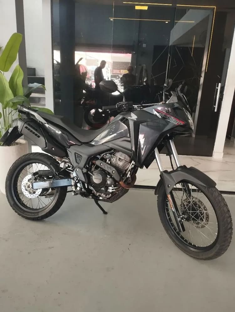 Sahara 300 ABS 2026