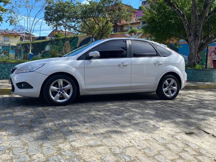 Ford Focus 2.0 16v/se/se Plus Flex 5P Aut. 2013