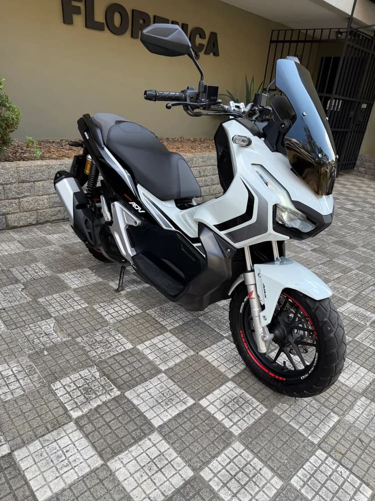 ADV 150 