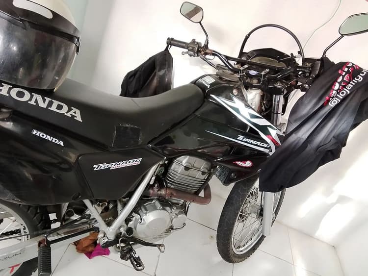 vendo uma moto XR tornado 