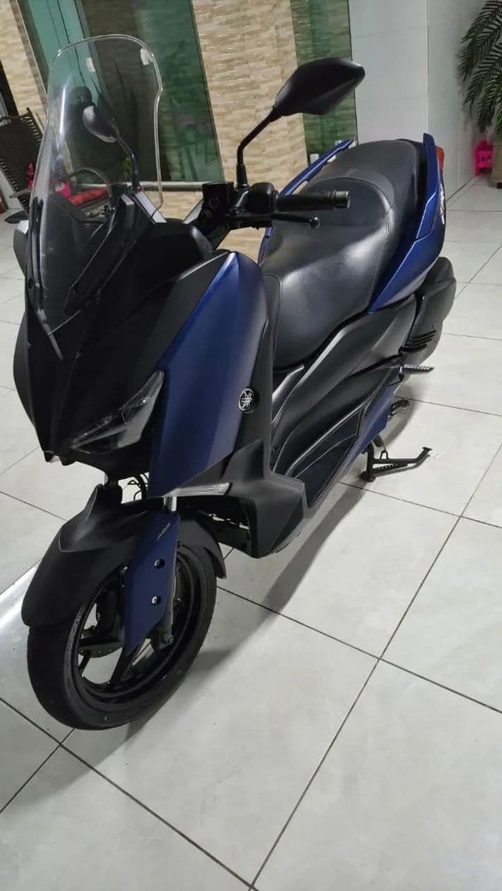 X-max 250