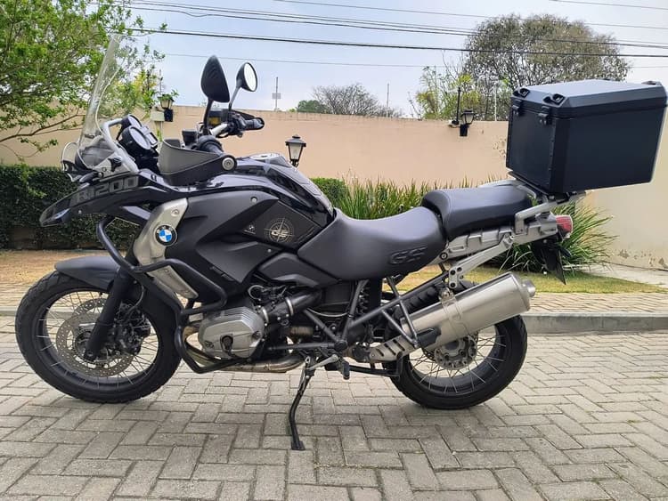 GS 1200 Triple Black