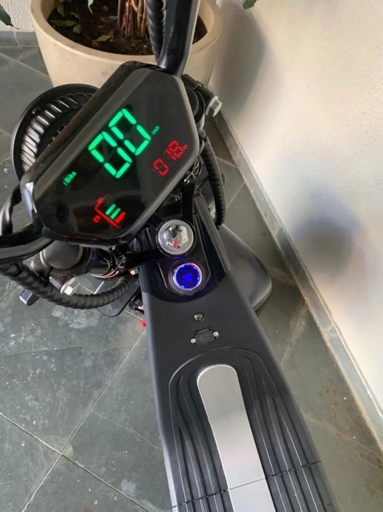 Vendo scooter elétrica 