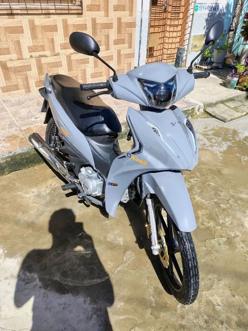 Avelloz 125 Cc