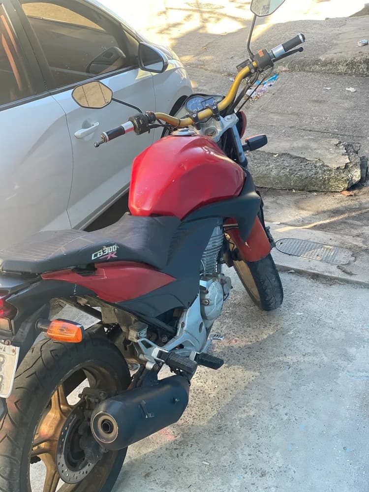 CB 300 