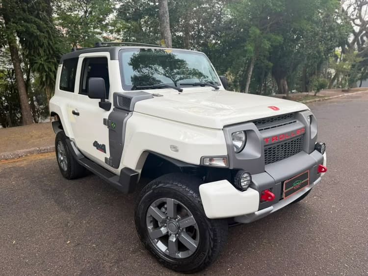Troller T-4 XLT 3.2 2017