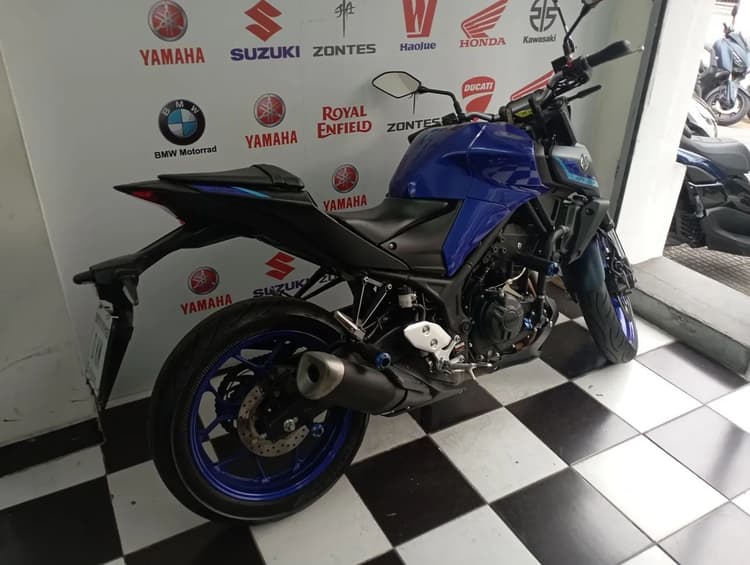 YAMAHA MT03