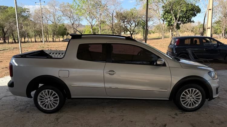 Volkswagen Saveiro Highline 1.6 T. Flex 8V CD 2016